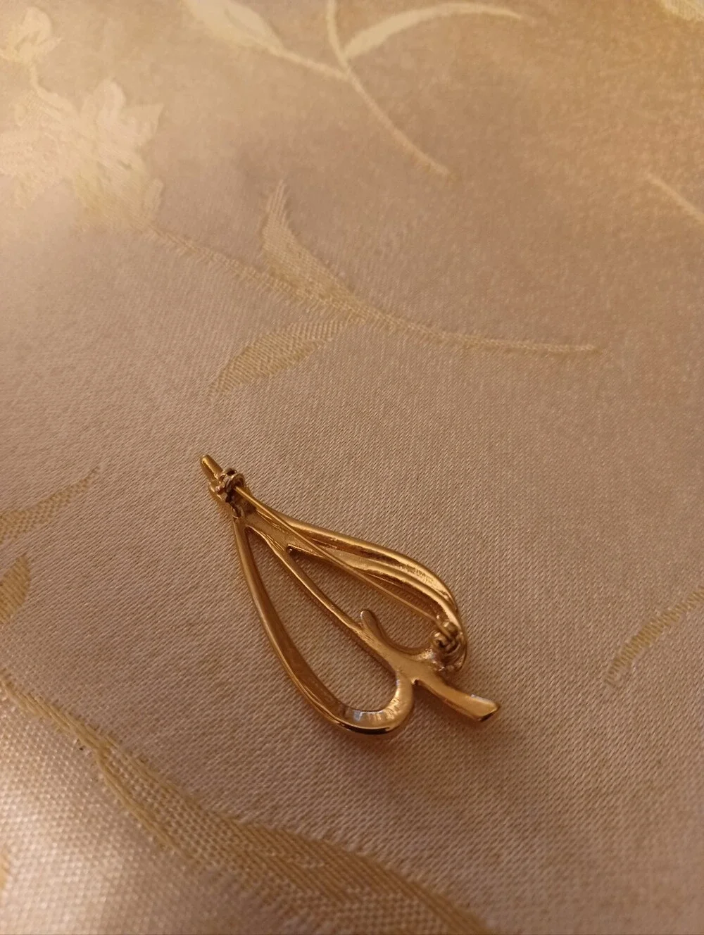 Vintage Goldtone Brooches